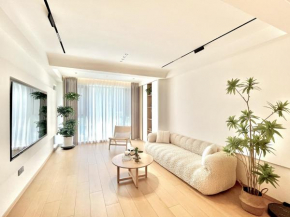 Pikkie Designer's Stylish Three Bed Room Apartmemt